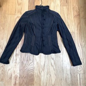 Gorgeous embroidered Tahari jacket with tons of detailing